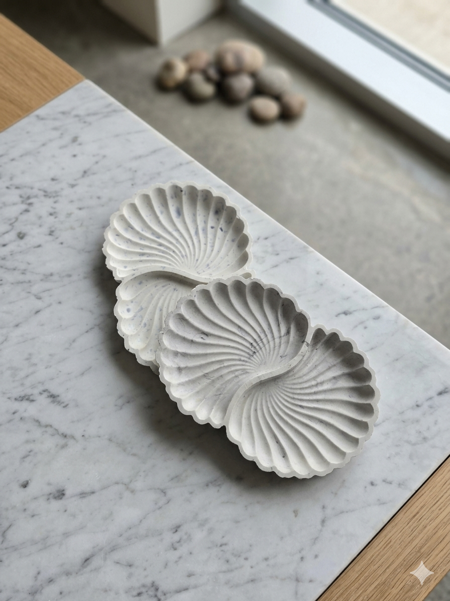 The Amara Shell Tray