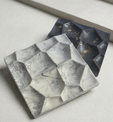 The Aura Facet Tray